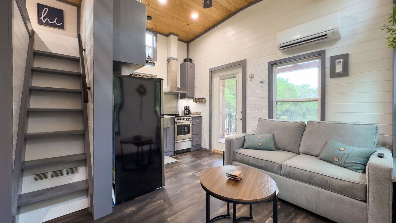Photo of Livingroom in Canyon Lake