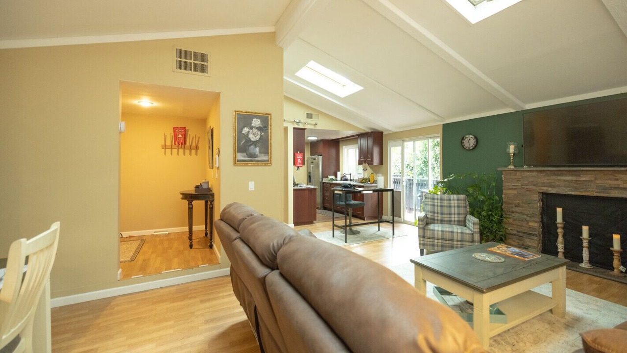 Photo of Livingroom in Montclair
