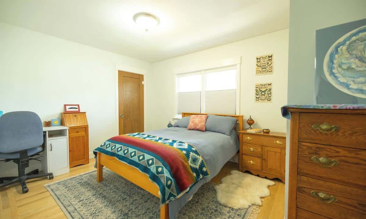 Photo of Bedroom in Upper Telegraph