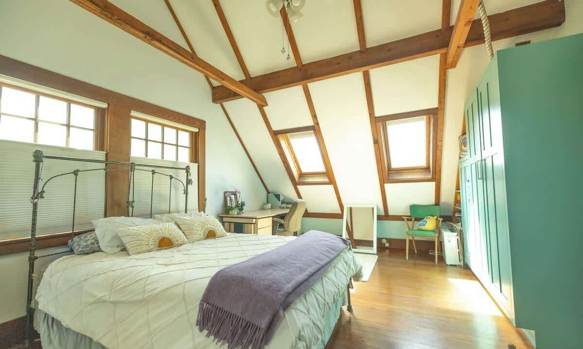 Photo of Bedroom in Upper Telegraph