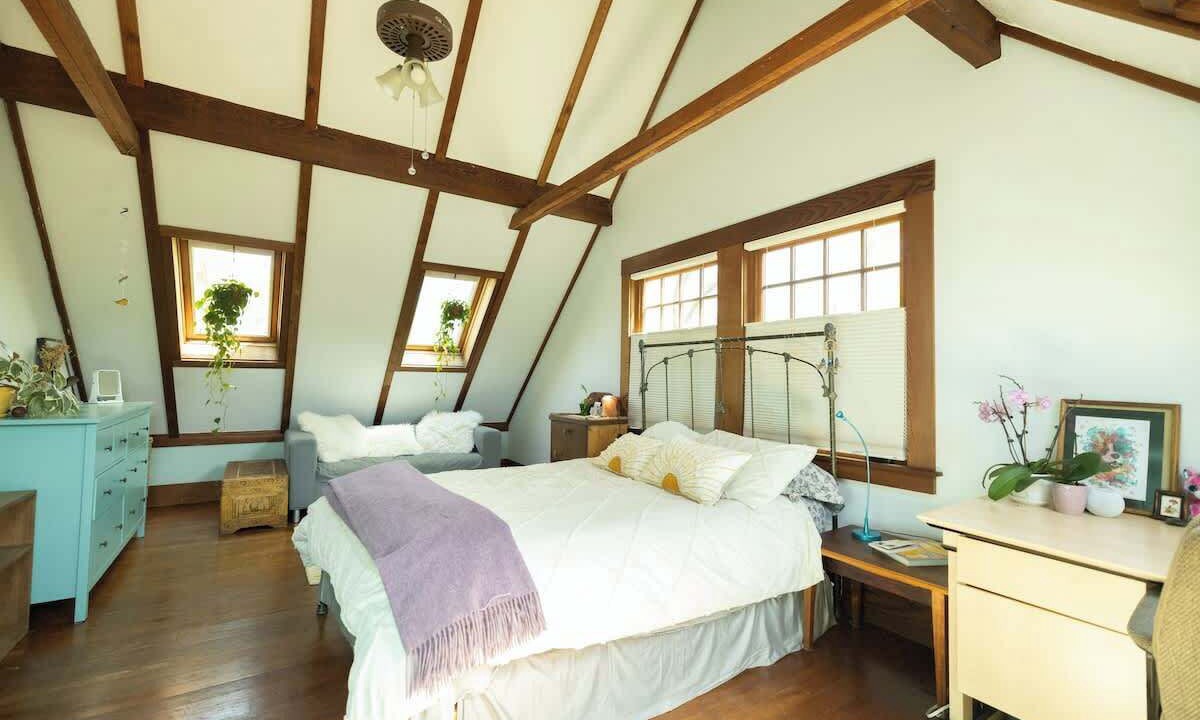 Photo of Bedroom in Upper Telegraph