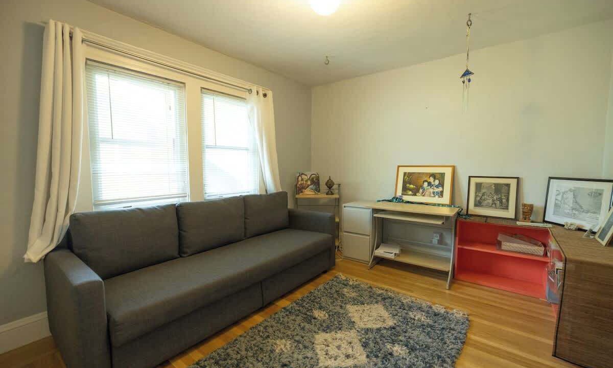 Photo of Livingroom in Upper Telegraph