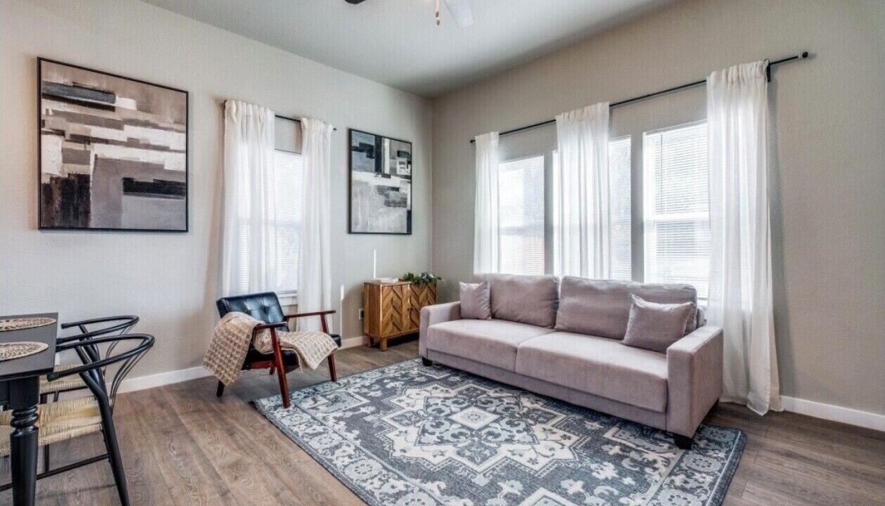 Photo of Livingroom in Nevada Street