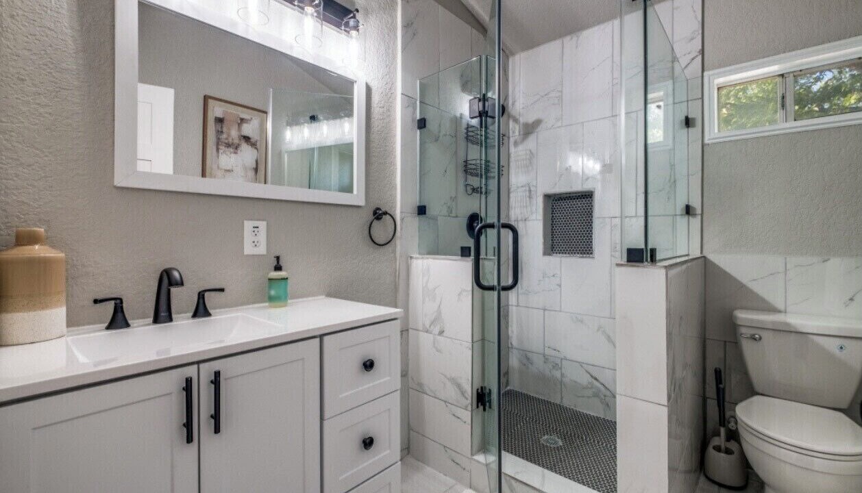 Photo of Bathroom in Nevada Street