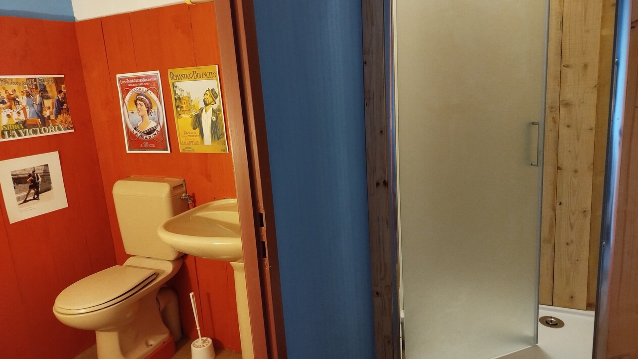 Photo of Bathroom in Castelnau-Riviere-Basse