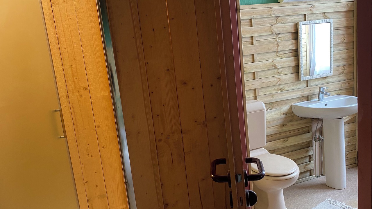 Photo of Bathroom in Castelnau-Riviere-Basse