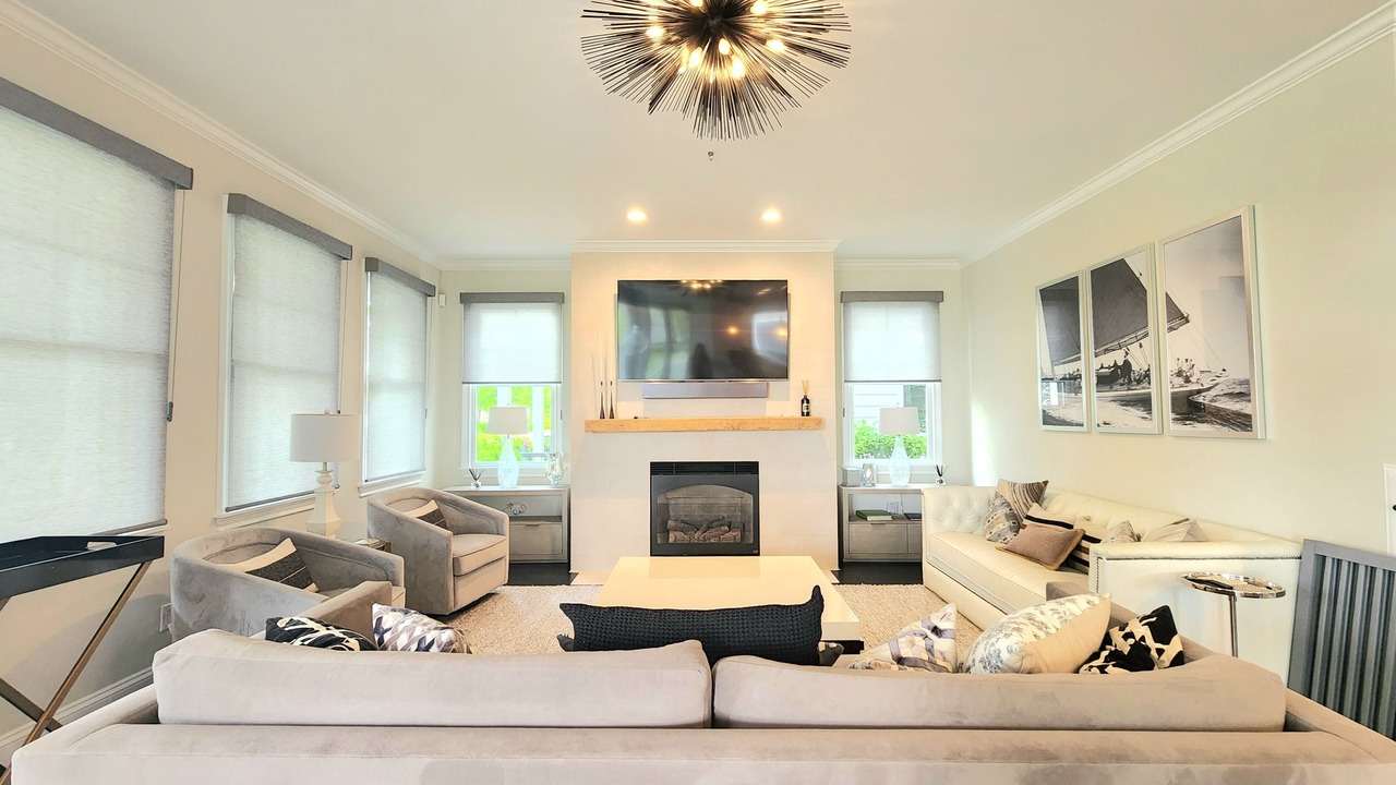 Photo of Livingroom in Bay Harbor