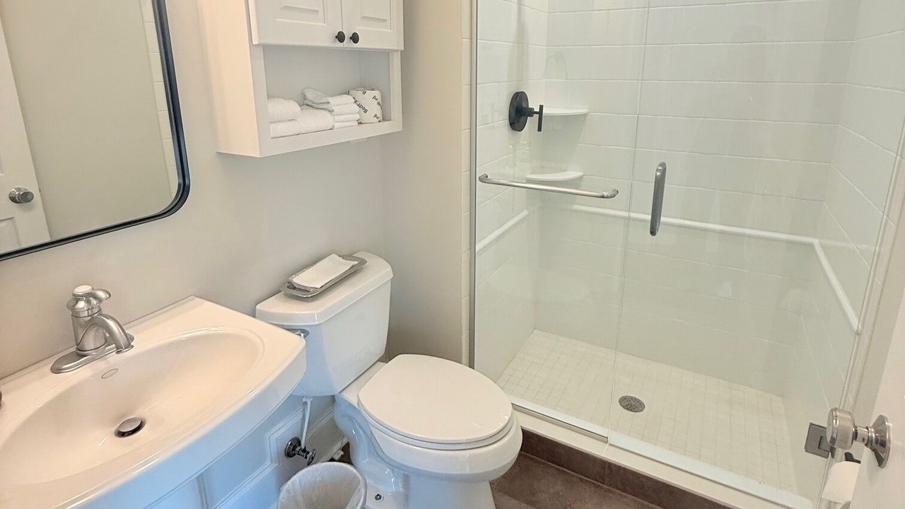 Photo of Bathroom in Bay Harbor
