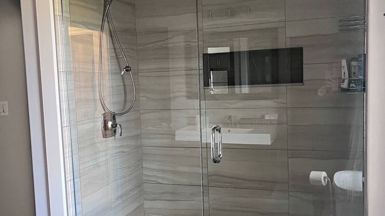 Photo of Bathroom in LaSalle