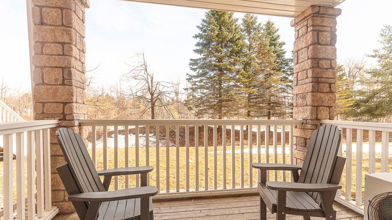 Photo of Patio Balcony in Oro-Medonte