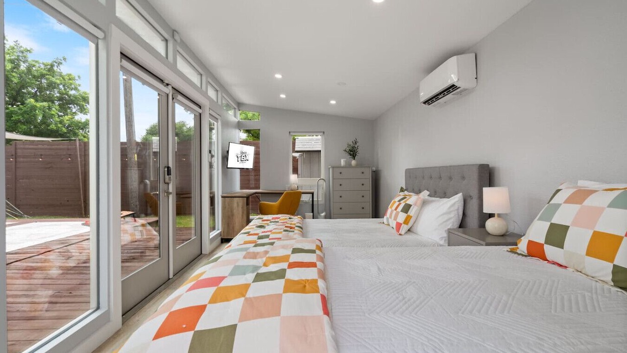 Photo of Bedroom in Montopolis