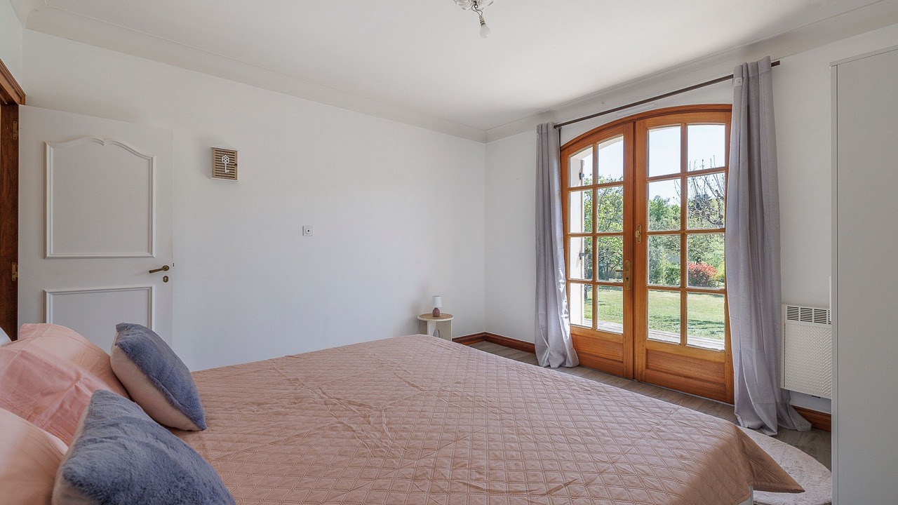 Photo of Bedroom in Saint-Seurin-sur-l'Isle