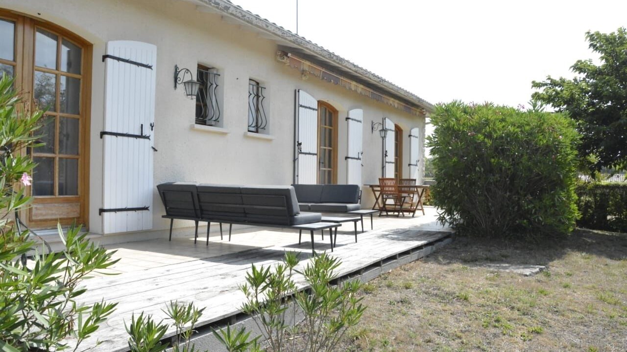 Photo of Patio Balcony in Saint-Seurin-sur-l'Isle