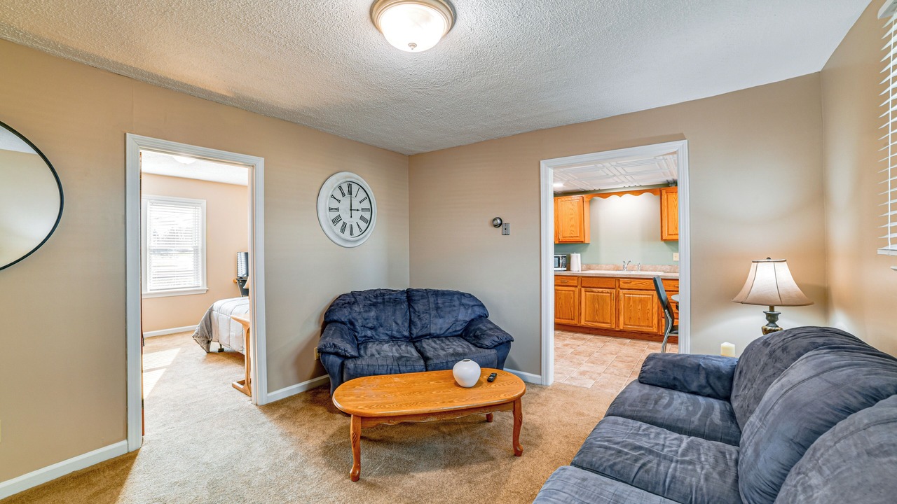 Photo of Livingroom in Munsons Corners