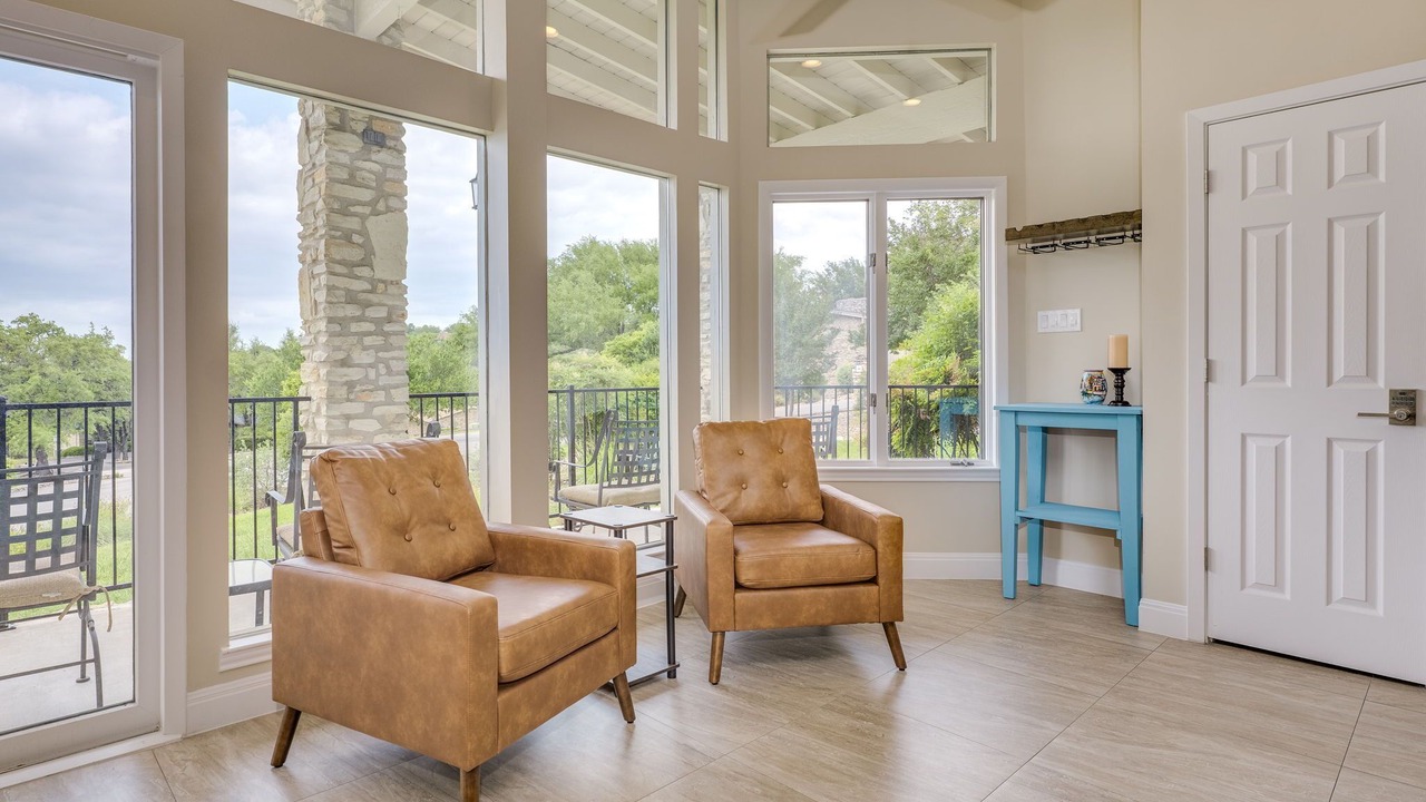Photo of Livingroom in Lakeway