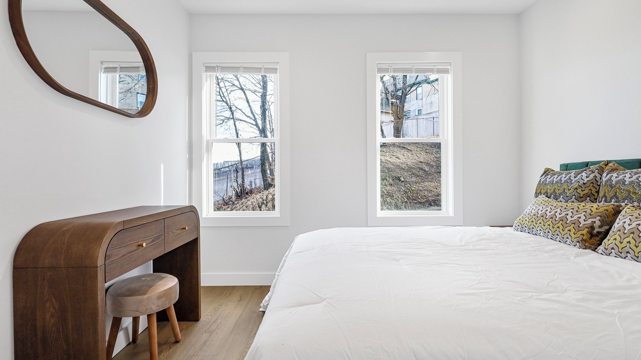 Photo of Bedroom in East Somerville