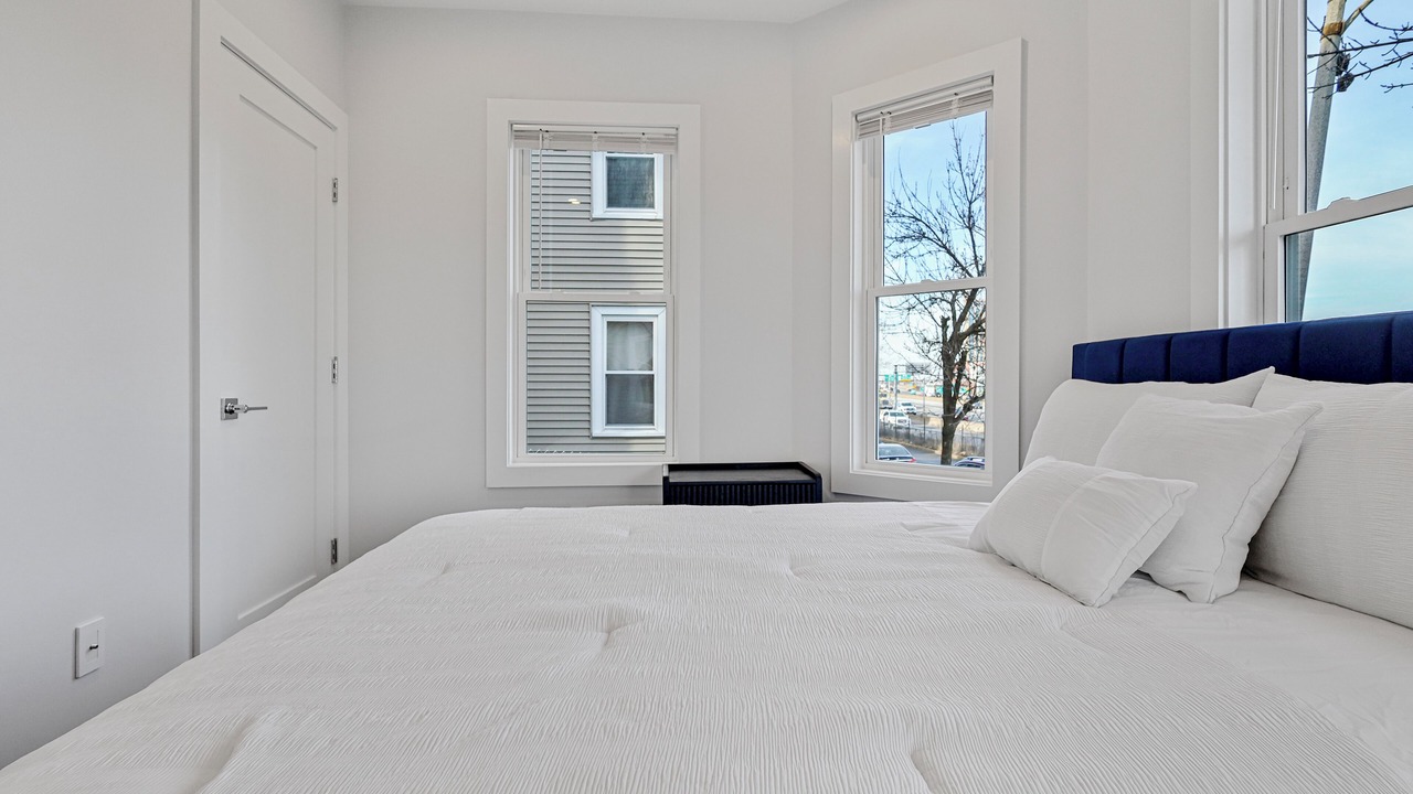 Photo of Bedroom in East Somerville