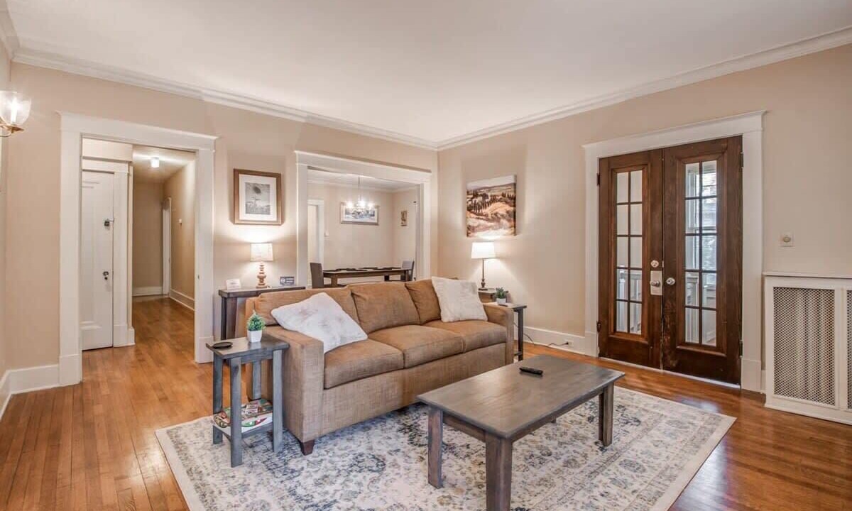 Photo of Livingroom in Evergreen