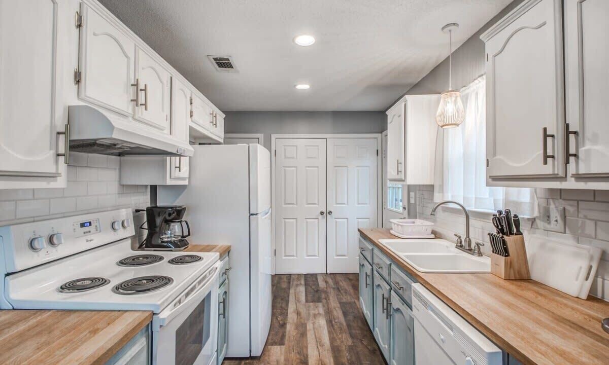 Photo of Others in Ellendale