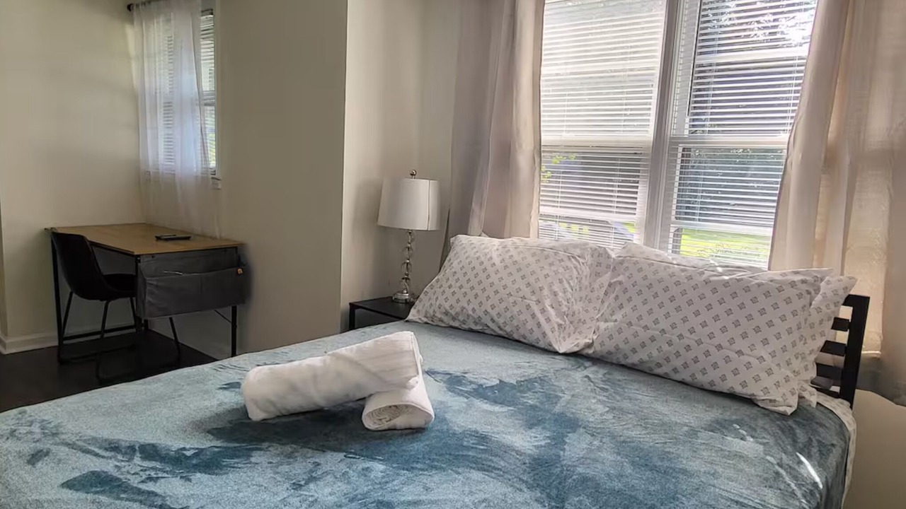 Photo of Bedroom in Lilburn
