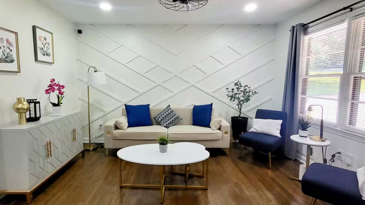 Photo of Livingroom in Lilburn