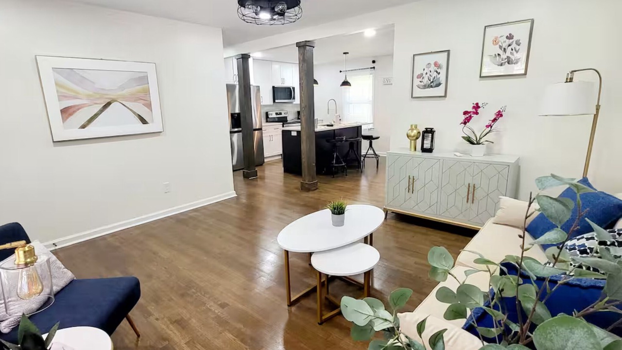 Photo of Livingroom in Lilburn