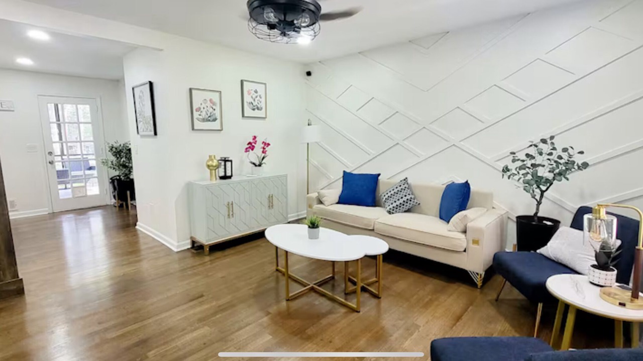 Photo of Livingroom in Lilburn
