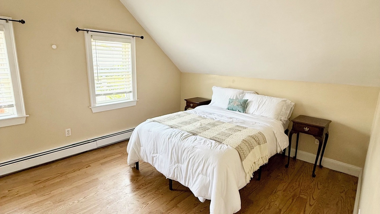 Photo of Bedroom in Swampscott