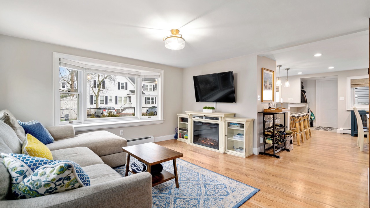 Photo of Livingroom in Swampscott