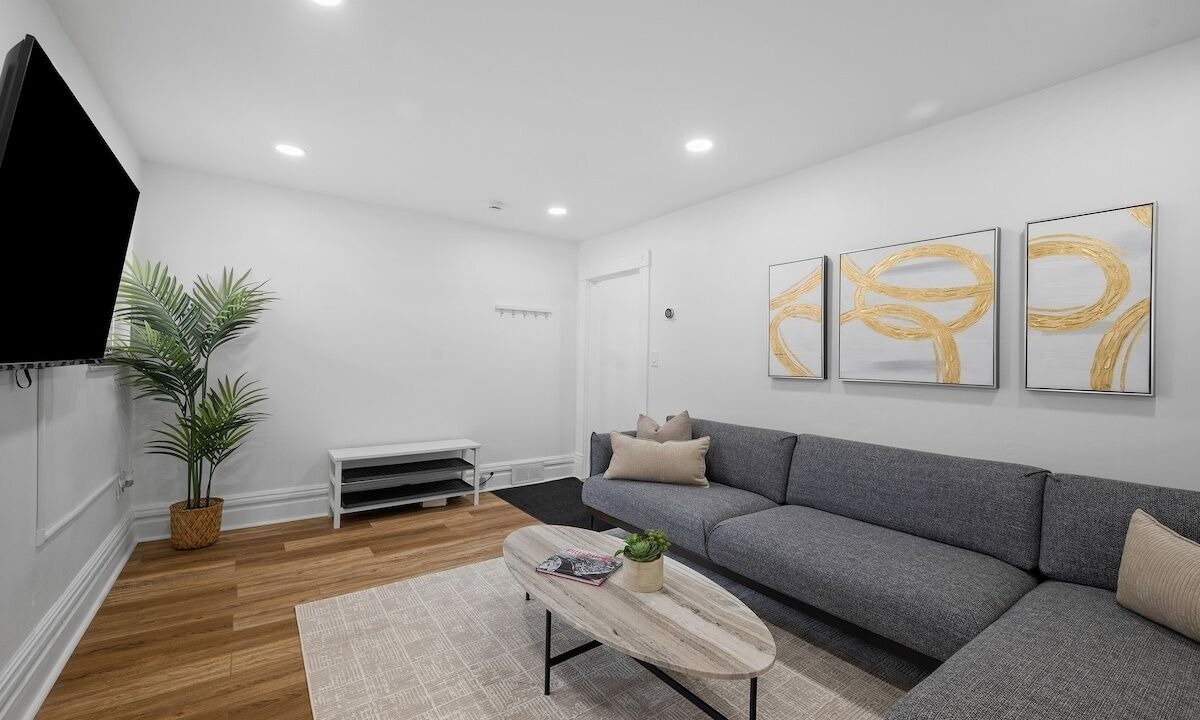 Photo of Livingroom in Millvale