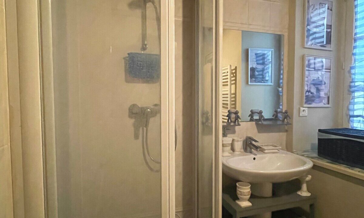 Photo of Bathroom in Chalon-sur-Saone