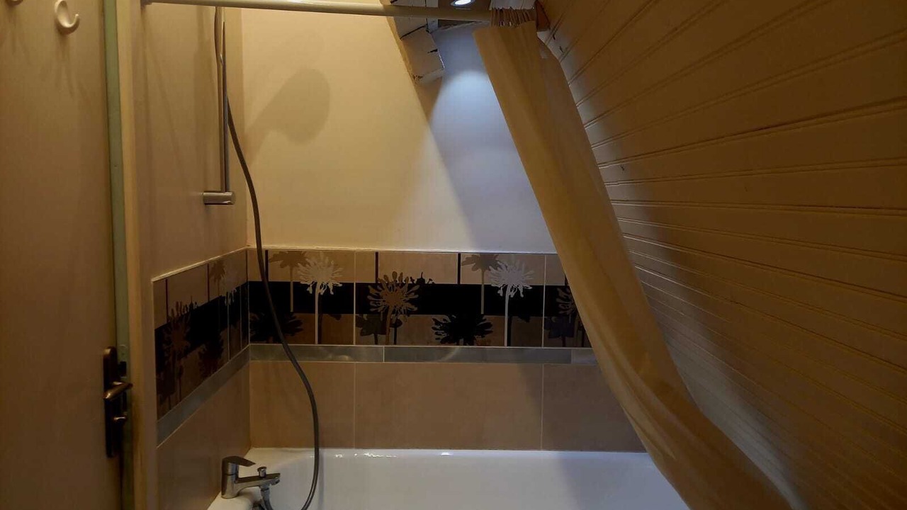 Photo of Bathroom in Republique