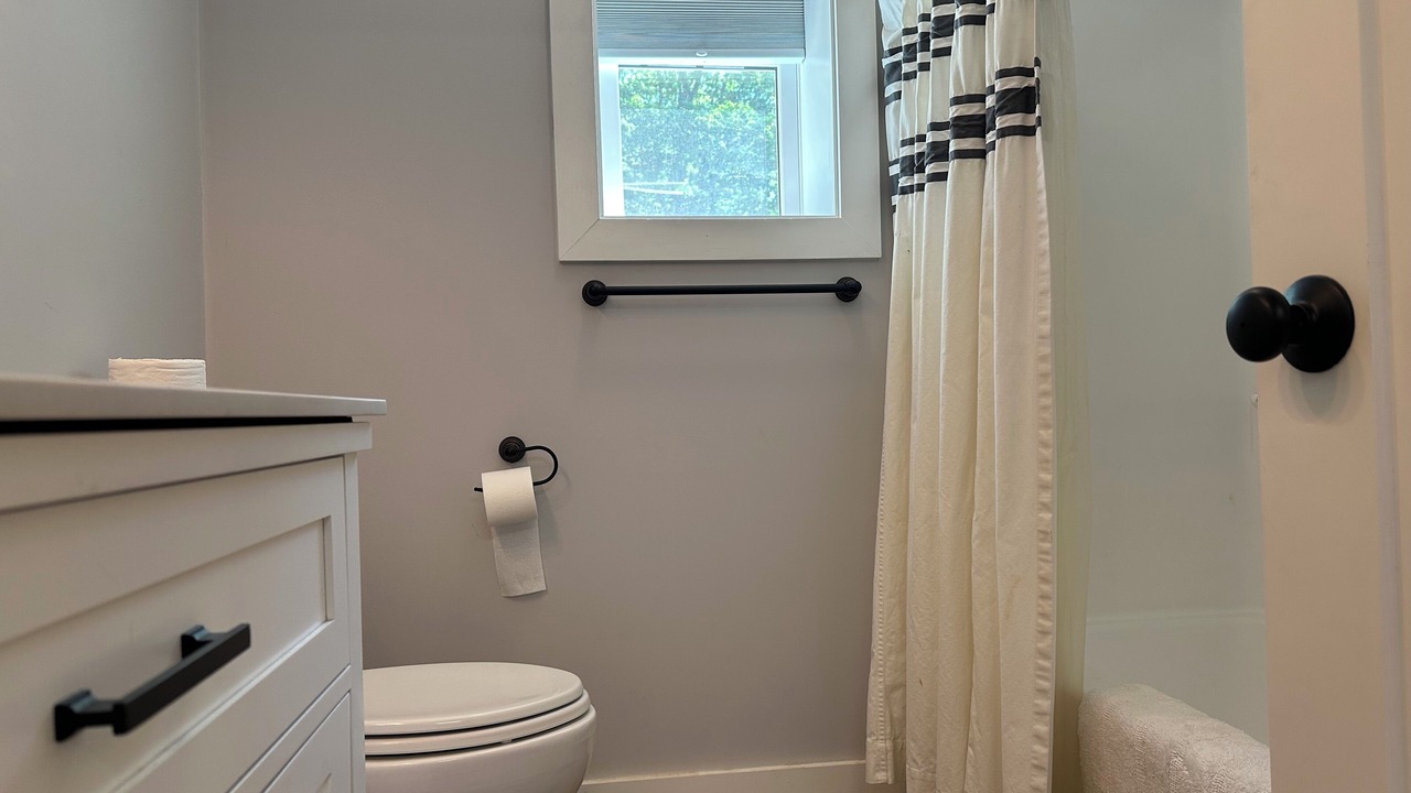 Photo of Bathroom in Palmyra