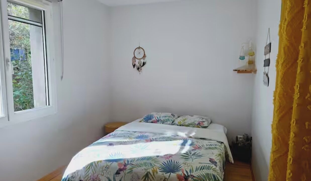 Photo of Bedroom in Saint-Julien-en-Saint-Alban
