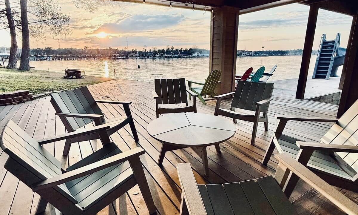 Photo of Patio Balcony in April Sound