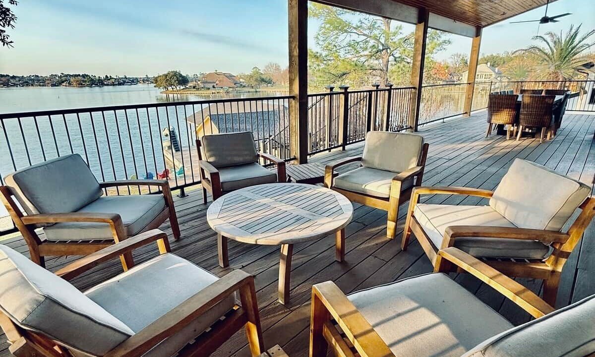 Photo of Patio Balcony in April Sound