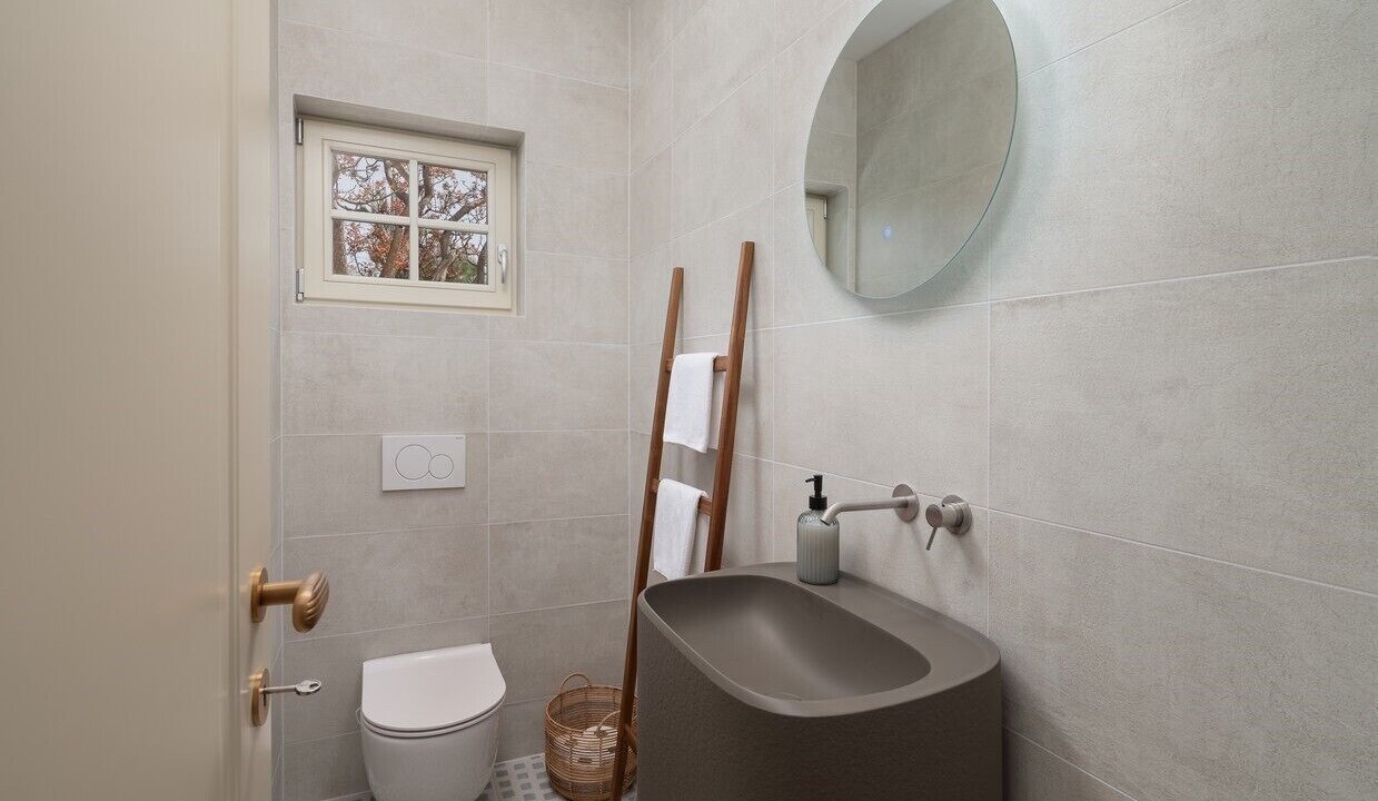 Photo of Bathroom in Seline