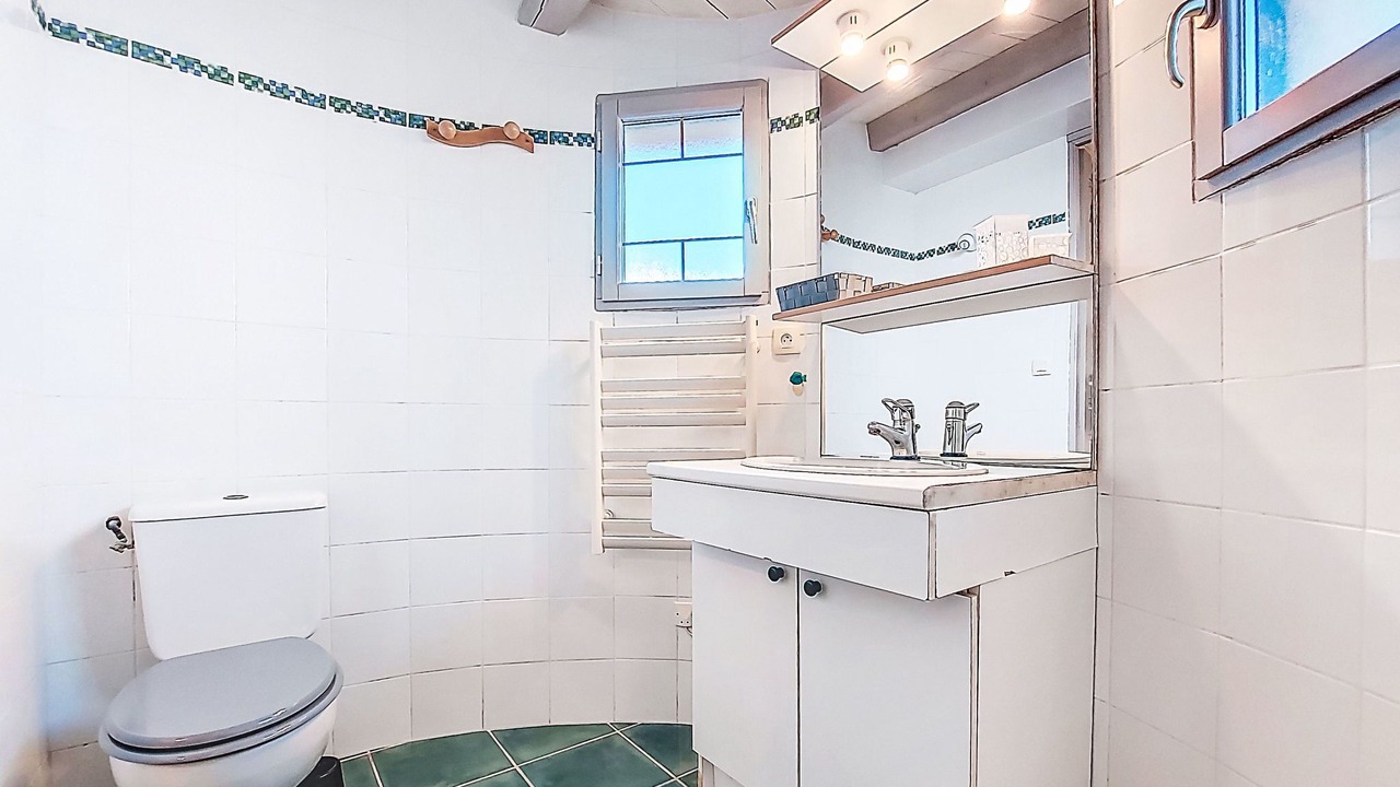Photo of Bathroom in La Gueriniere