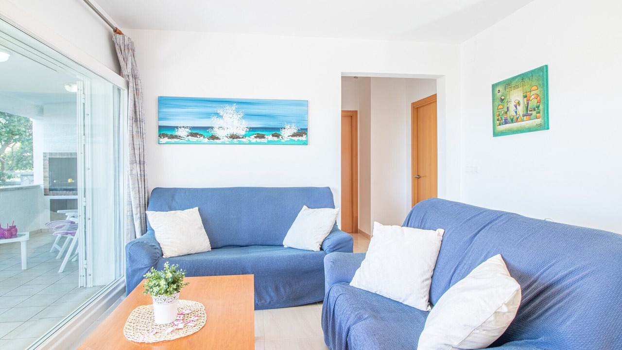 Photo of Livingroom in Roses Town Center