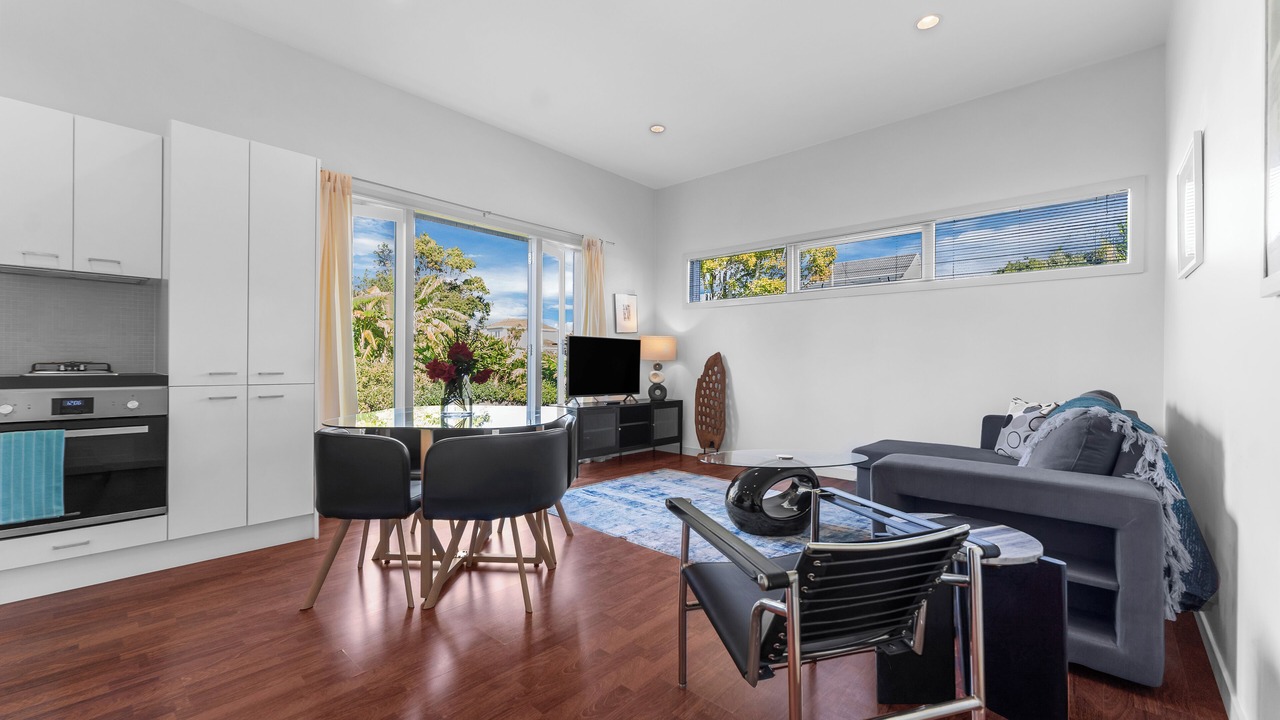 Photo of Others in Narrow Neck