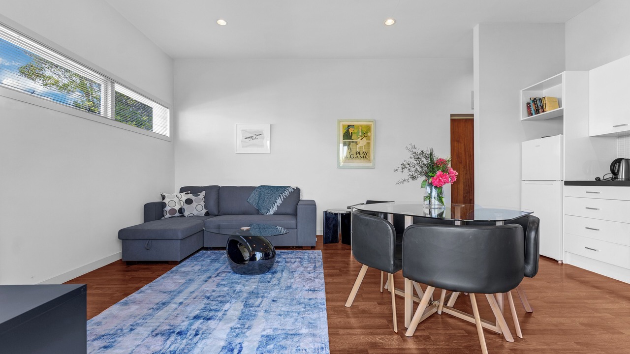 Photo of Others in Narrow Neck