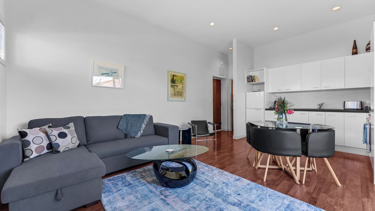 Photo of Others in Narrow Neck