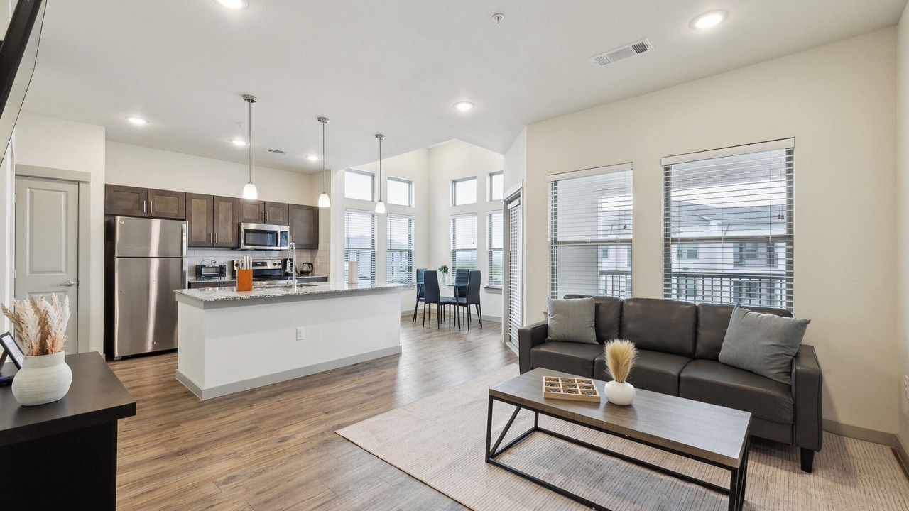 Photo of Livingroom in Cleburne