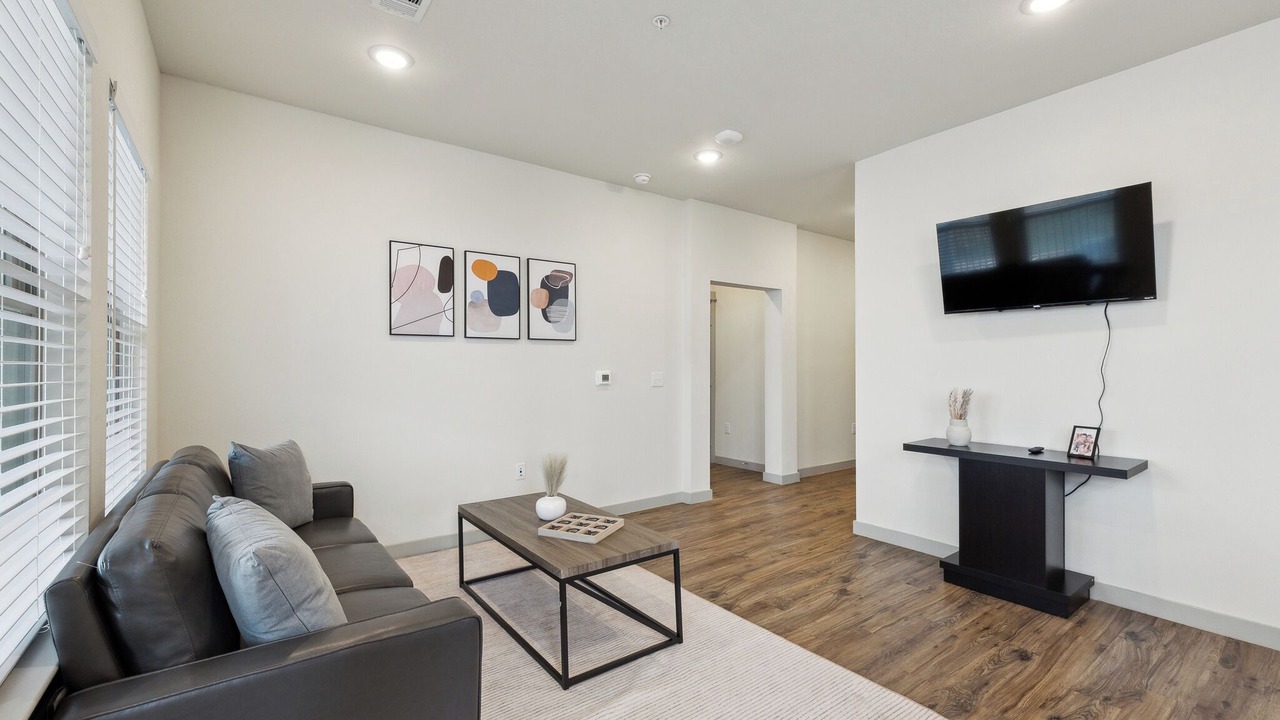 Photo of Livingroom in Cleburne