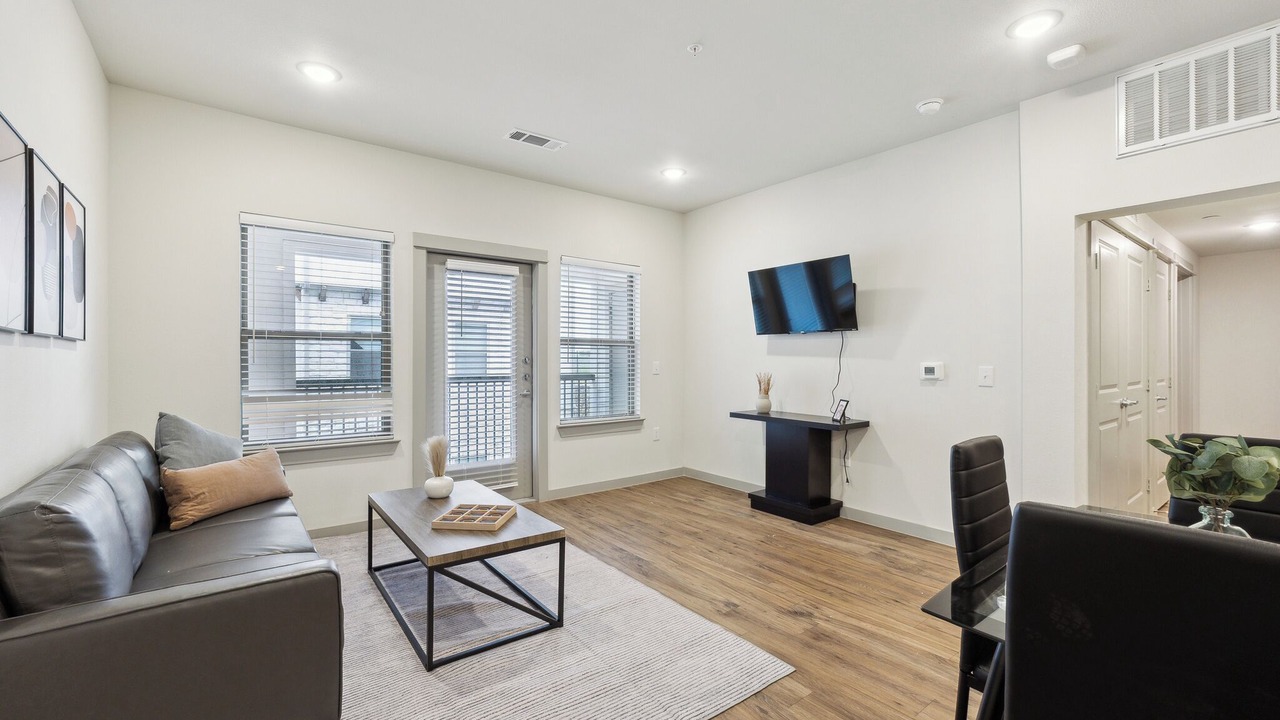 Photo of Livingroom in Cleburne