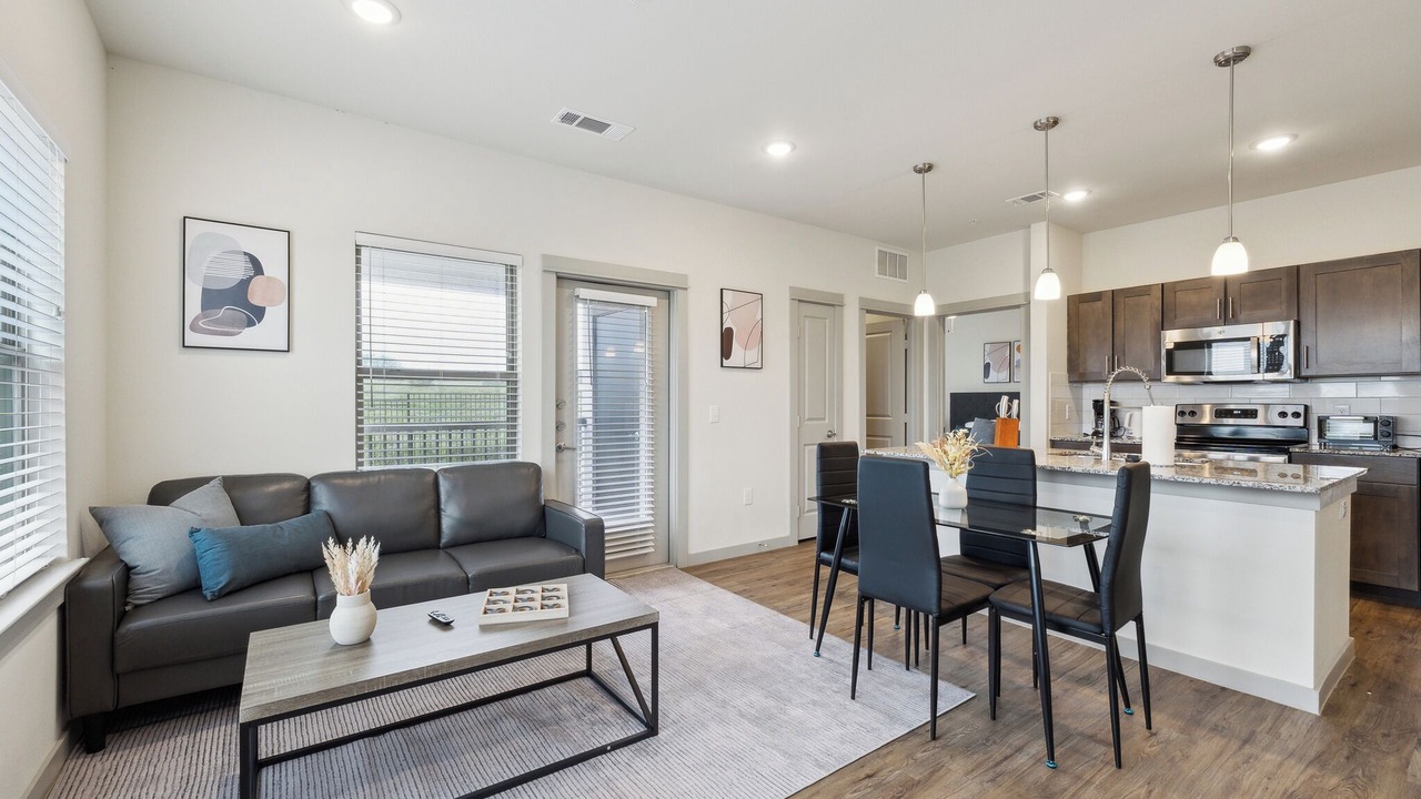 Photo of Livingroom in Cleburne