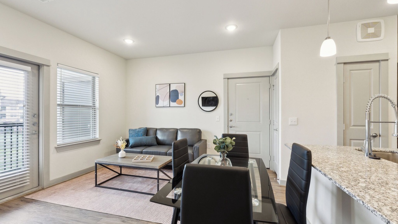 Photo of Livingroom in Cleburne