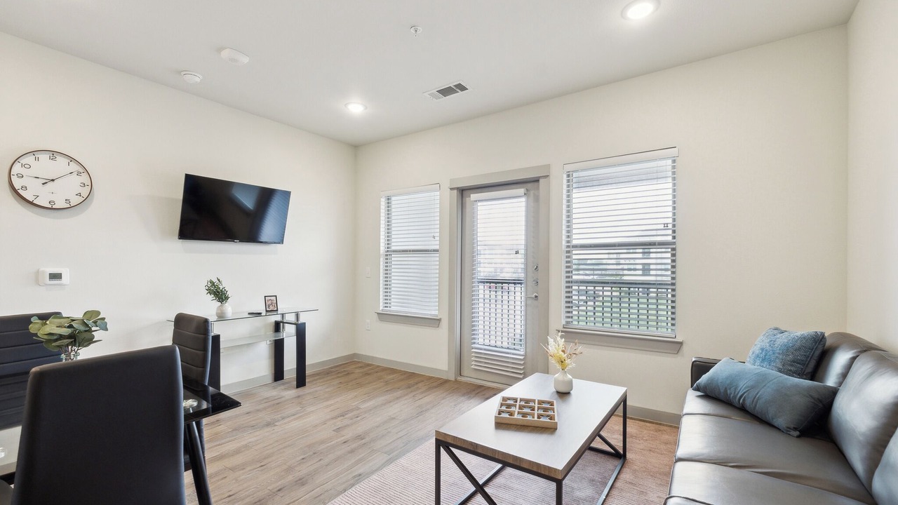 Photo of Livingroom in Cleburne