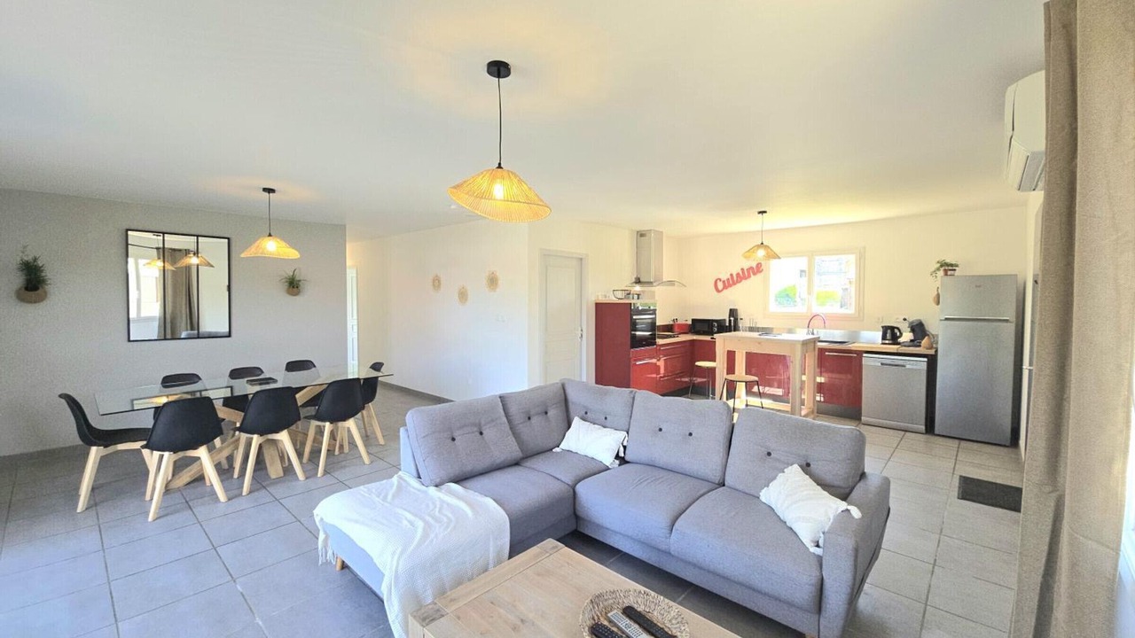 Photo of Livingroom in Sainte-Sabine-Born