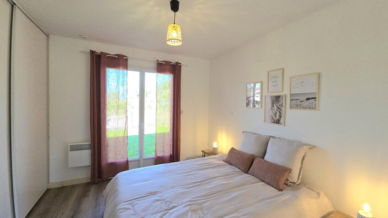 Photo of Bedroom in Sainte-Sabine-Born